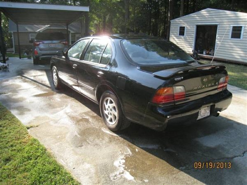 1996 Nissan Maxima for sale by owner in POWDER SPRINGS