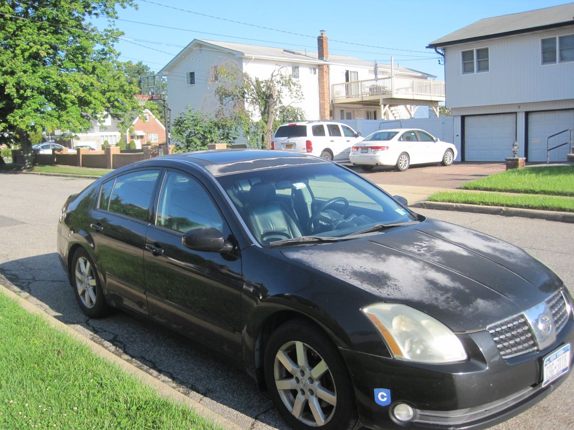 2004 Nissan Maxima for sale by owner in Bethpage