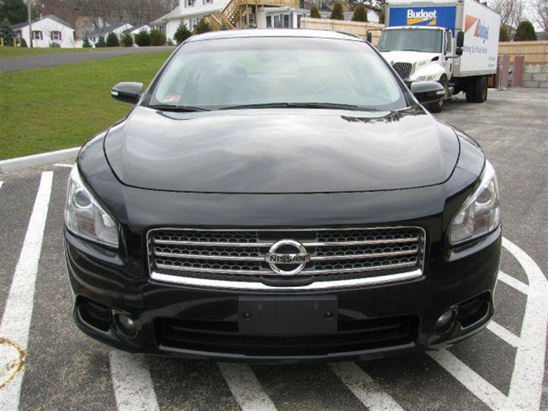 2009 Nissan Maxima for sale by owner in JACKSONVILLE
