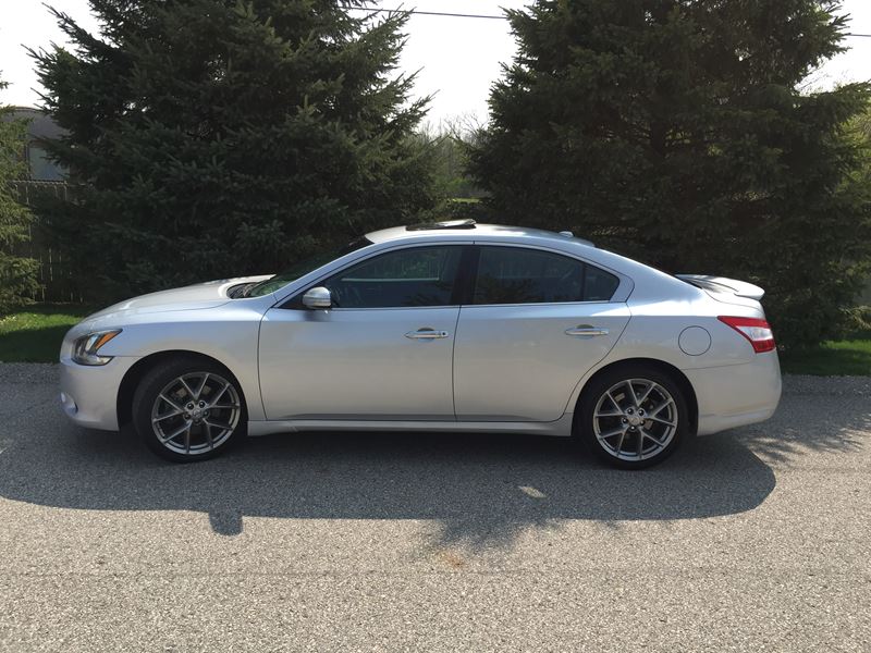 2011 Nissan Maxima for sale by owner in Ada