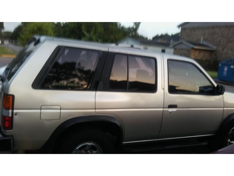 1995 Nissan pathfinder fuel capacity #9