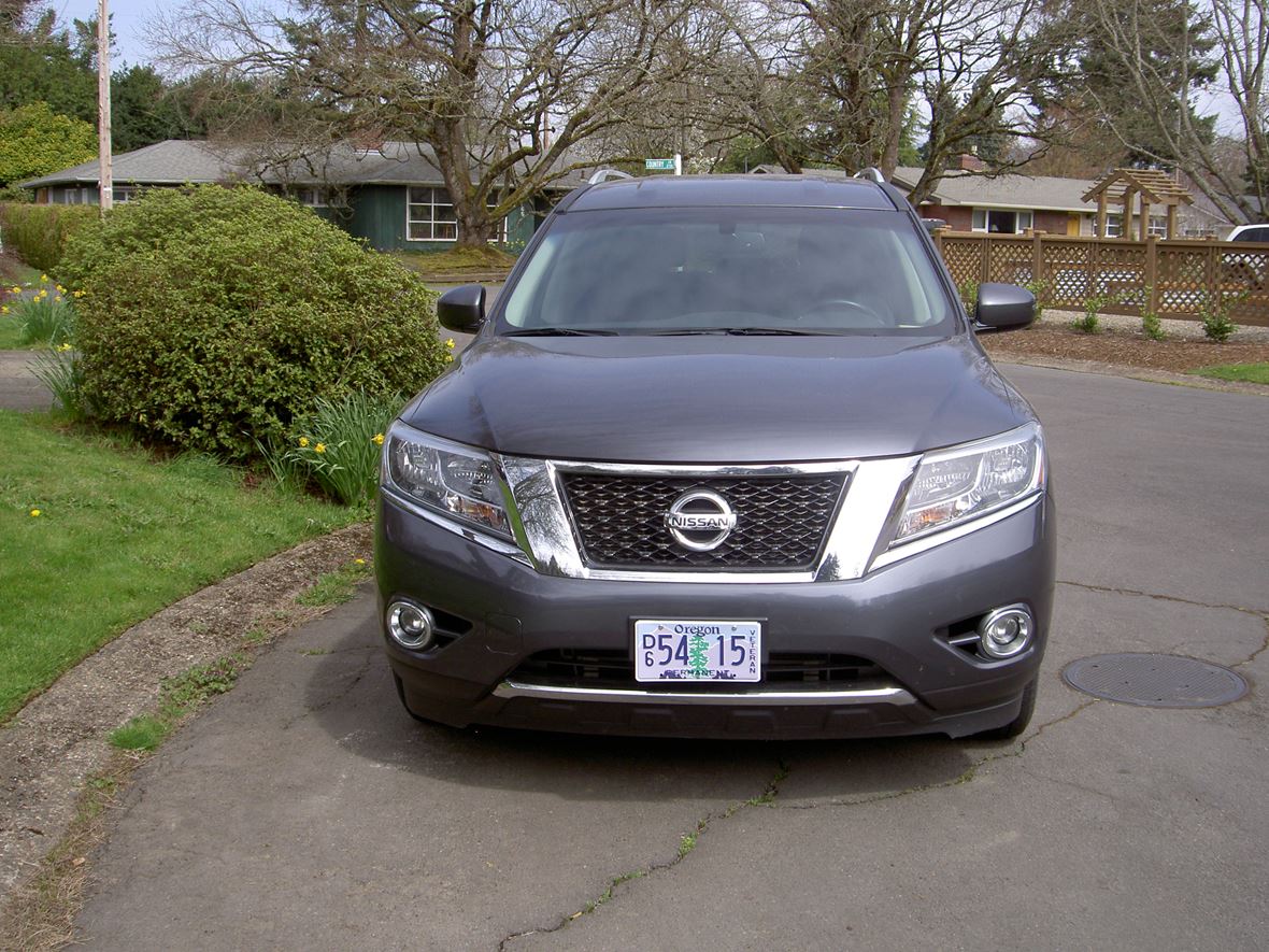 2013 Nissan Pathfinder for sale by owner in Eugene