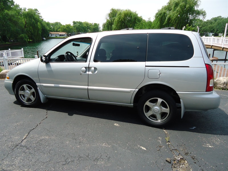 2001 Nissan Quest for sale by owner in ELGIN