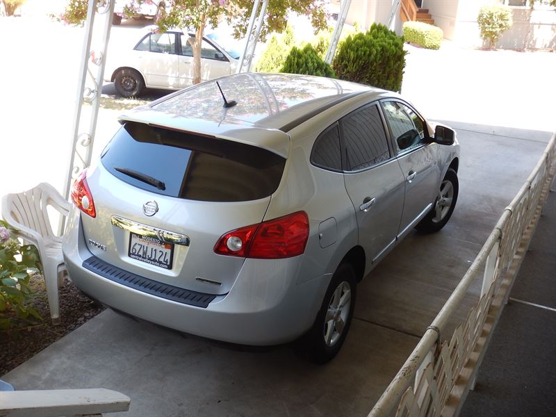 2013 Nissan Rogue for sale by owner in HILMAR