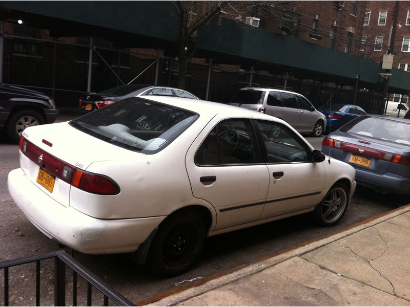 1998 Nissan Sentra for sale by owner in Jackson Heights