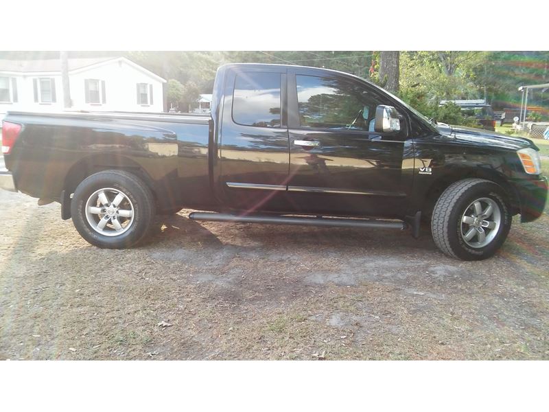 2004 Nissan Titan for sale by owner in North Charleston