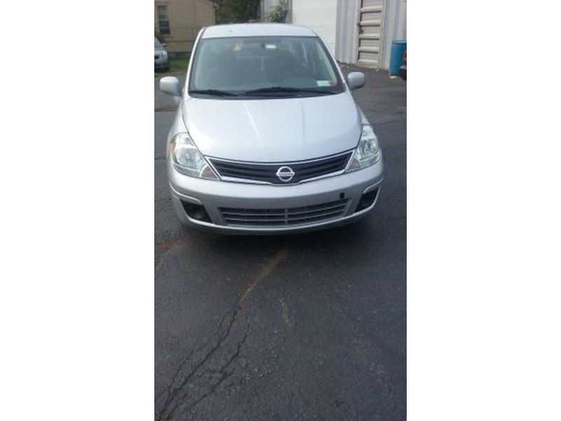 2010 Nissan Versa for sale by owner in BUFFALO