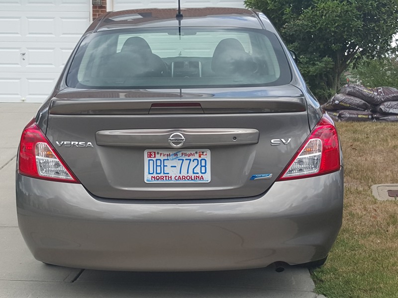 2013 Nissan Versa for sale by owner in WAXHAW