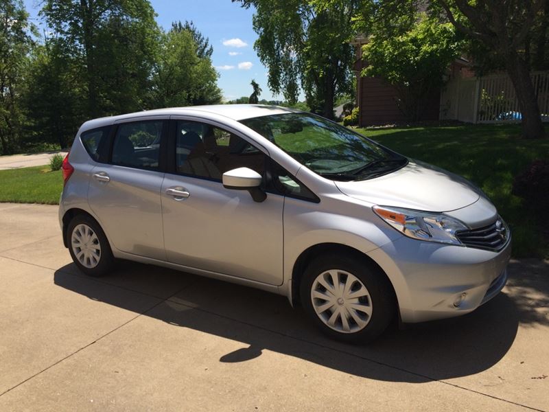 2015 Nissan Versa Note for sale by owner in Wheeling
