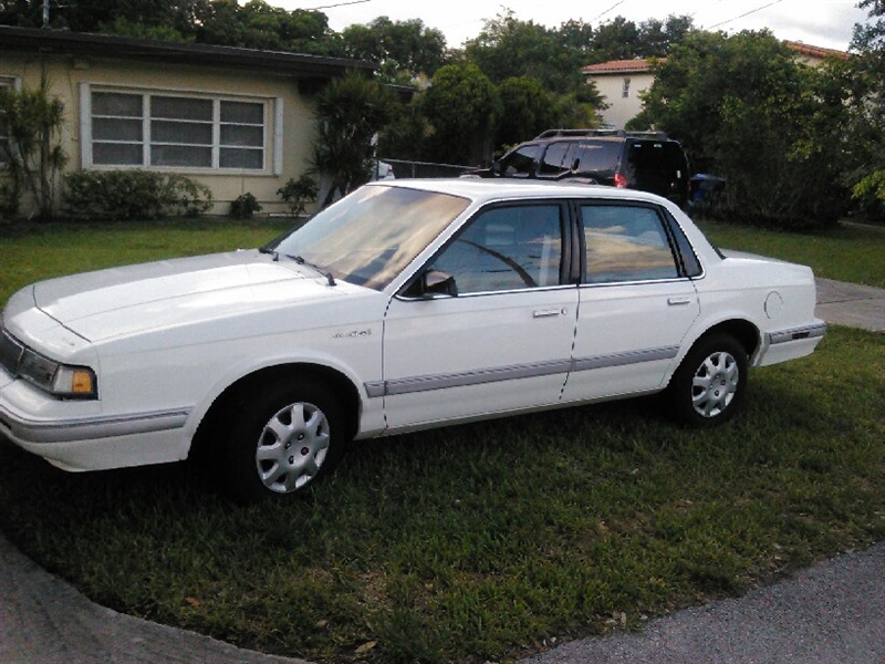 1994 Oldsmobile Cutlass for sale by owner in HOLLYWOOD