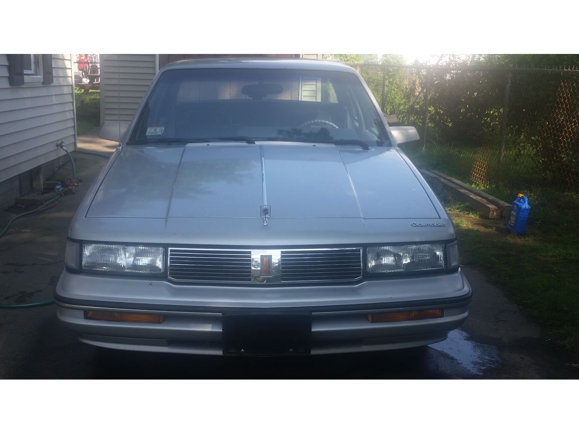 1988 Oldsmobile Cutlass Ciera for sale by owner in Springfield