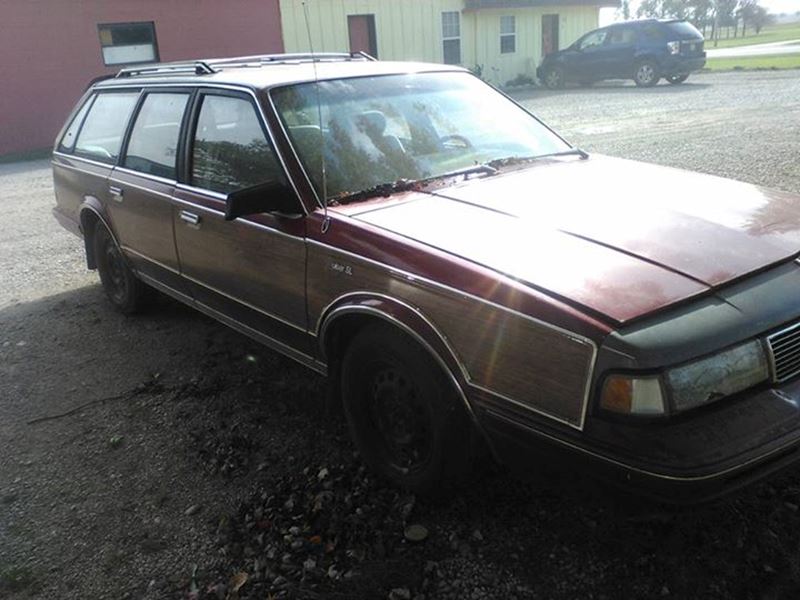 1993 Oldsmobile Cutlass Cruiser for sale by owner in Niantic