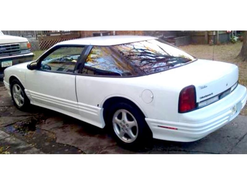1995 Oldsmobile Cutlass Supreme for sale by owner in DES MOINES