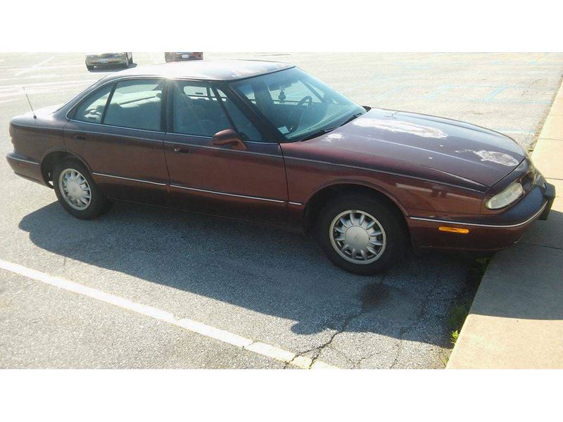 1998 Oldsmobile Eighty-Eight Royale for sale by owner in Crown Point