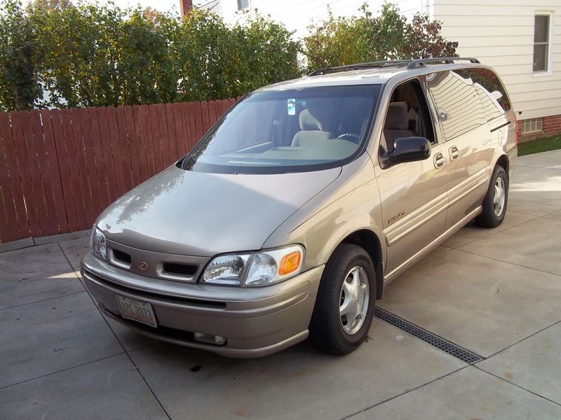 1999 Oldsmobile Silhouette for sale by owner in Eastlake