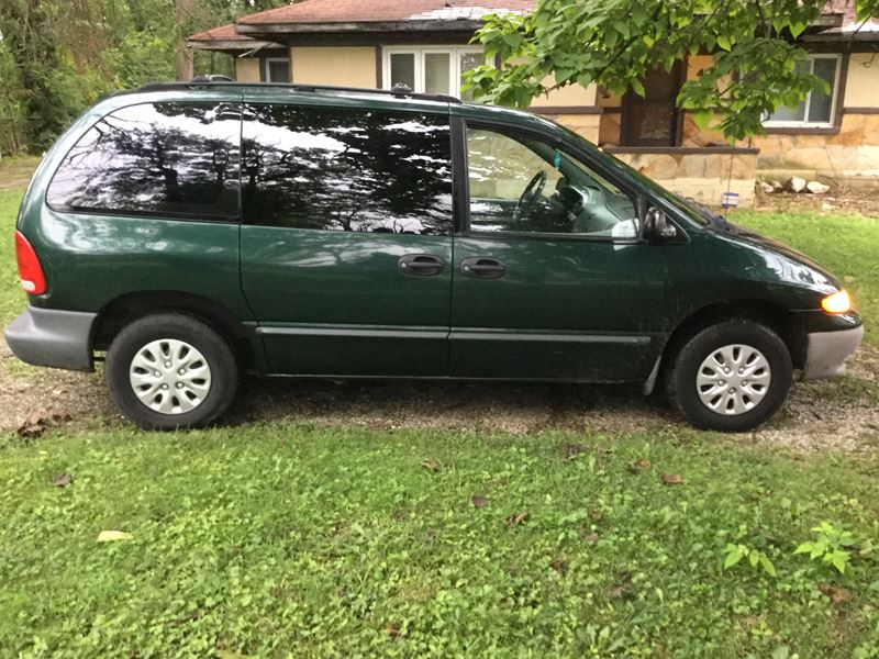 1999 Plymouth Voyager for sale by owner in Indianapolis