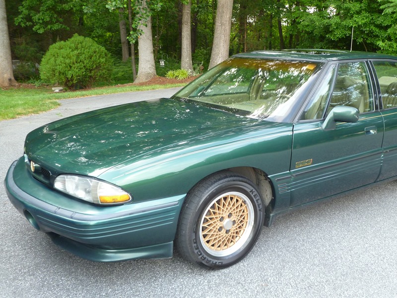 1993 Pontiac Bonneville for sale by owner in CATAWBA