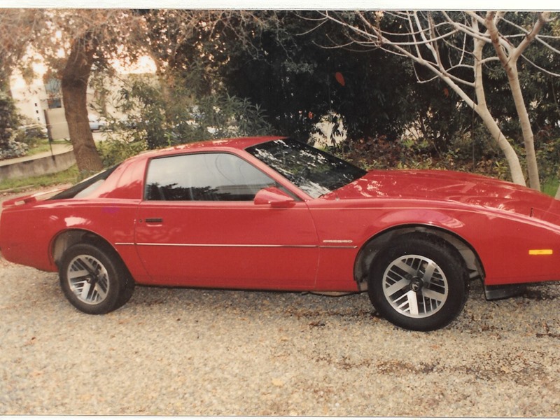1986 Pontiac Firebird for sale by owner in SACRAMENTO