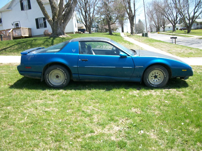 1992 Pontiac Firebird for sale by owner in MOUNT PLEASANT