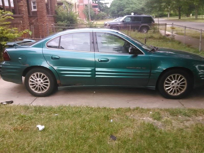 1999 Pontiac Grand Am for sale by owner in Detroit
