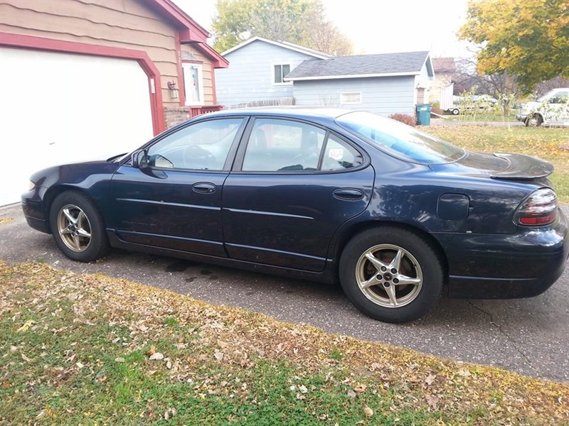 2003 Pontiac Grand Prix for sale by owner in MINNEAPOLIS