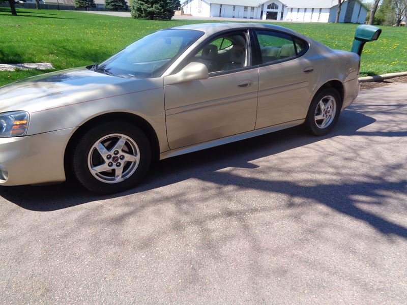 2004 Pontiac Grand Prix for sale by owner in Sioux Falls