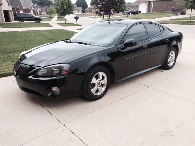 2005 Pontiac Grand Prix for sale by owner in MACOMB