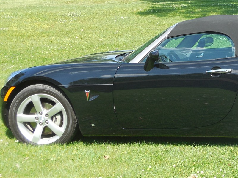 2008 Pontiac Solstice for sale by owner in ANN ARBOR