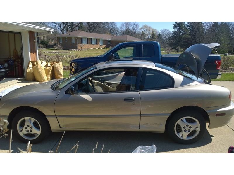 2003 Pontiac Sunfire for sale by owner in Rochester