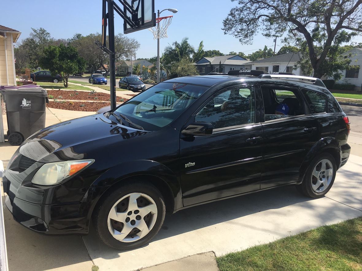 2004 Pontiac Vibe for sale by owner in Long Beach