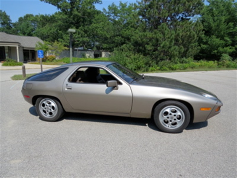 1982 Porsche 928 for sale by owner in TRAVERSE CITY