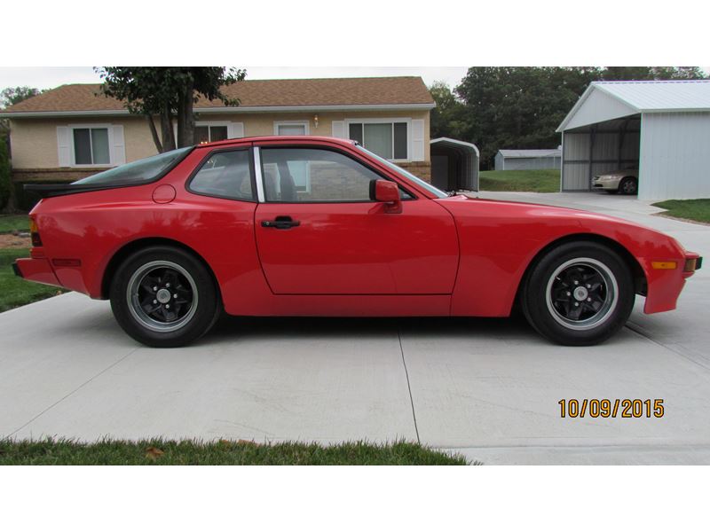 1983 Porsche 944 for sale by owner in LONDON