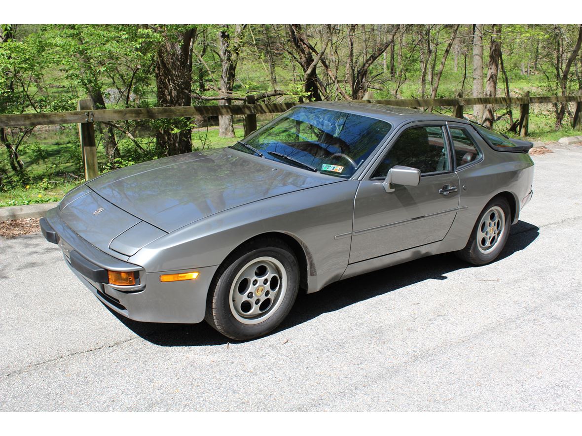 1987 Porsche 944 for sale by owner in Wallingford
