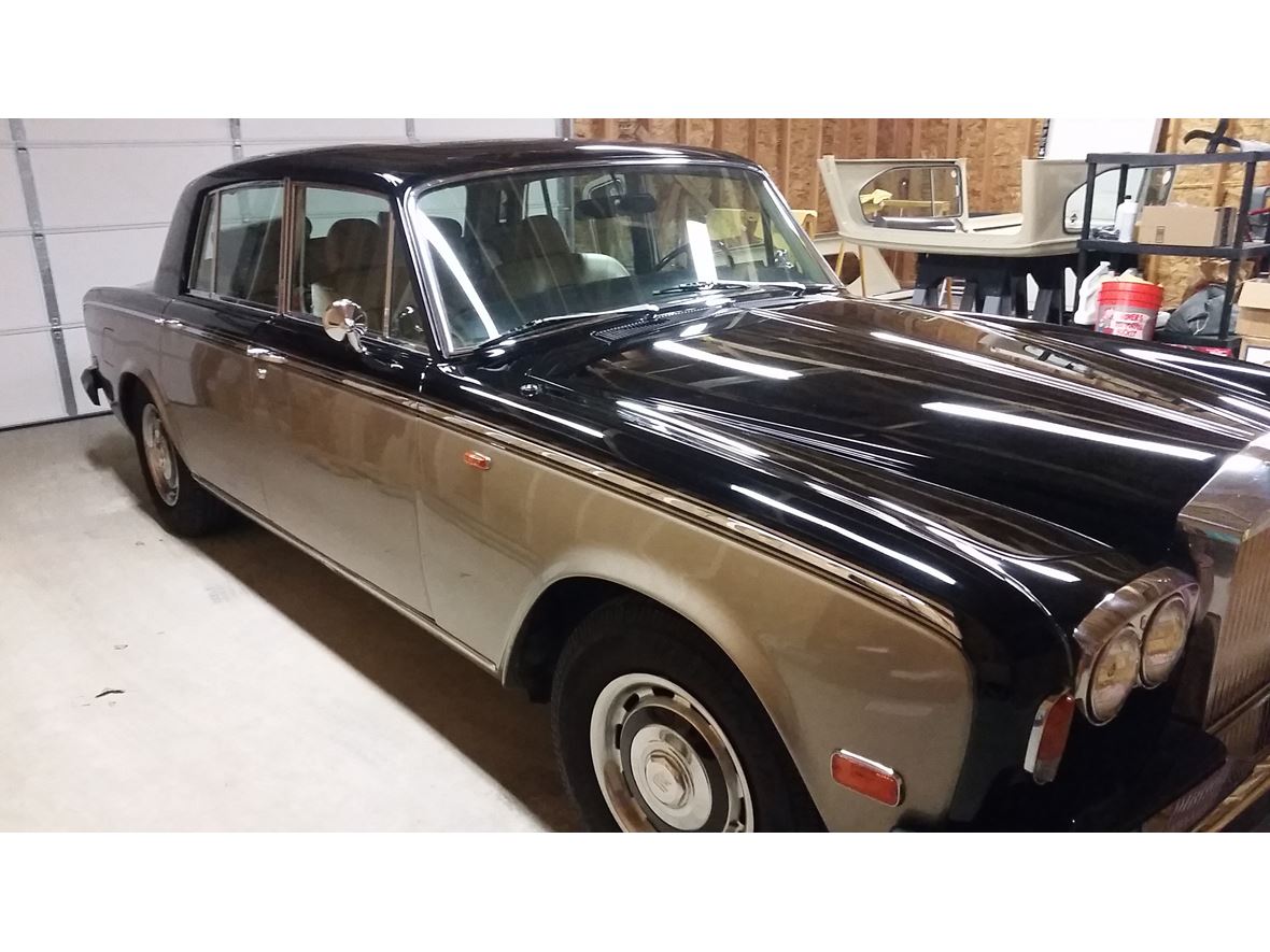1974 Rolls-Royce SILVER SHADOW SALOON for sale by owner in Dupont