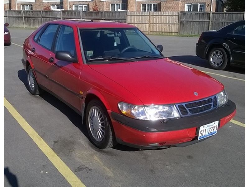 1995 Saab 900 for sale by owner in GLENVIEW