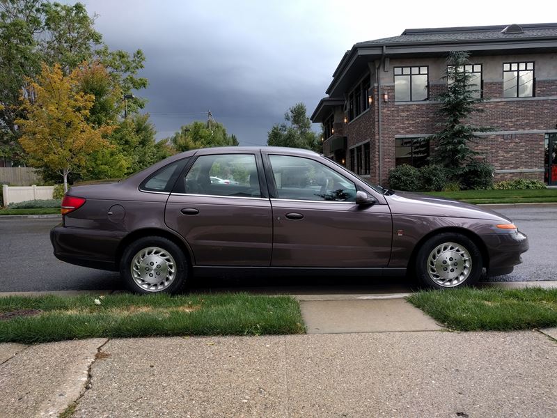 2000 Saturn L-Series for sale by owner in Bountiful