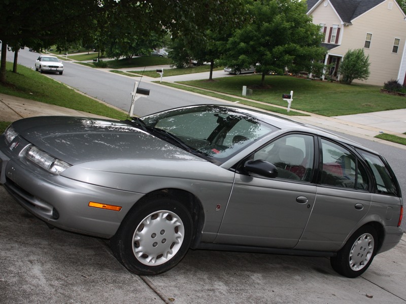 1997 Saturn LW for sale by owner in MOORESVILLE