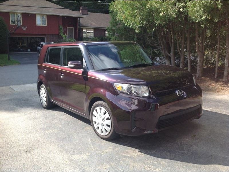 2011 Scion XB for sale by owner in Lowell