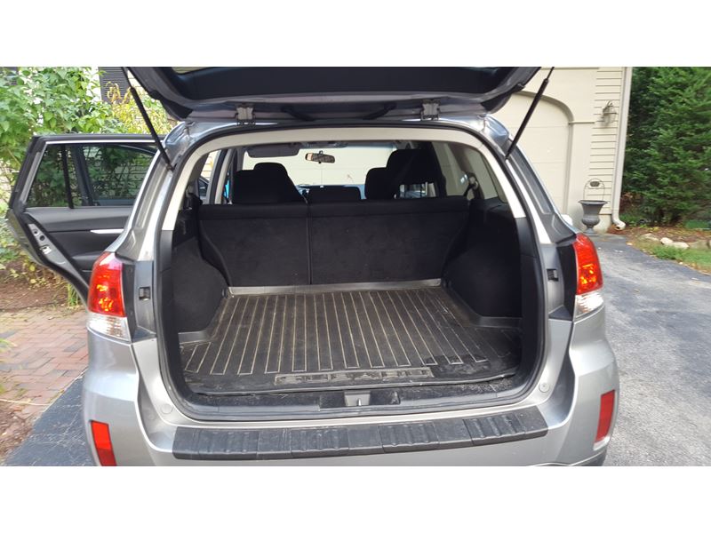 2011 Subaru Outback for sale by owner in WEST KINGSTON