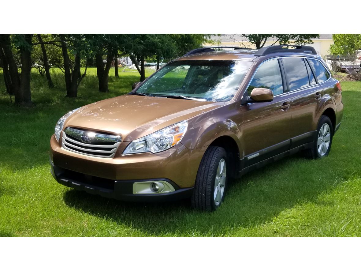 2012 Subaru Outback for sale by owner in East Lansing