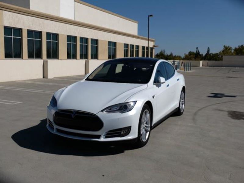 2014 Tesla Model S for sale by owner in Butte City
