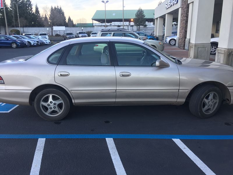 1997 Toyota Avalon for sale by owner in Willits