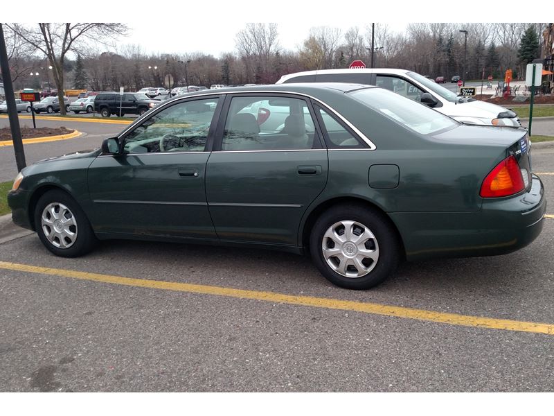 2000 Toyota Avalon for sale by owner in Minneapolis