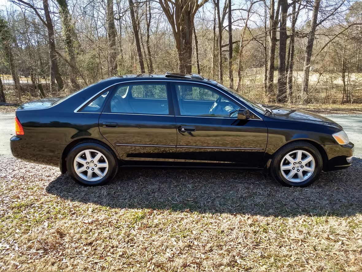 2002 Toyota Avalon for sale by owner in Chapel Hill