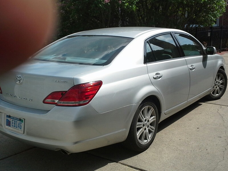 2007 Toyota Avalon for sale by owner in SAINT CLAIR SHORES