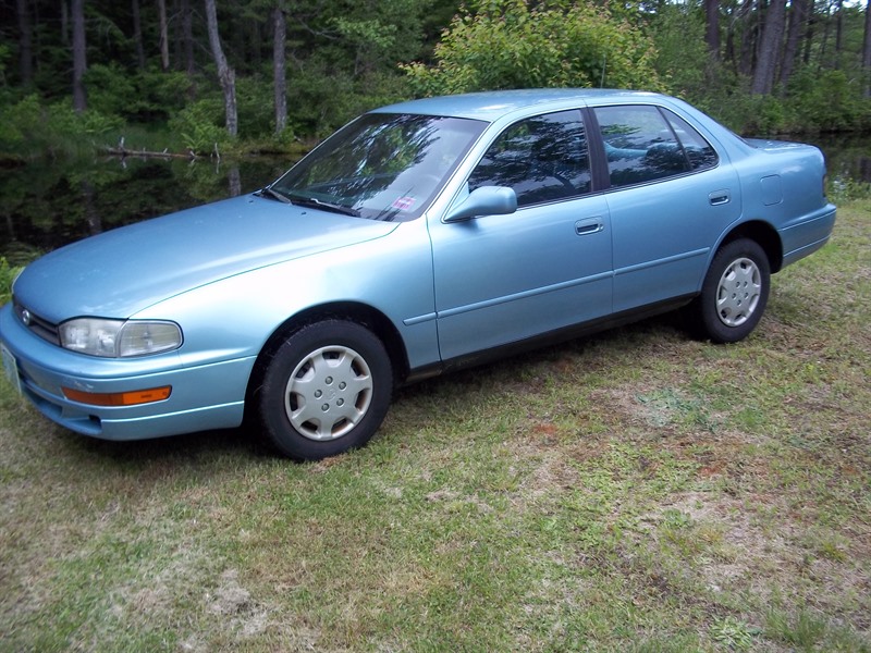 1993 Toyota Camry for sale by owner in EAST WAKEFIELD