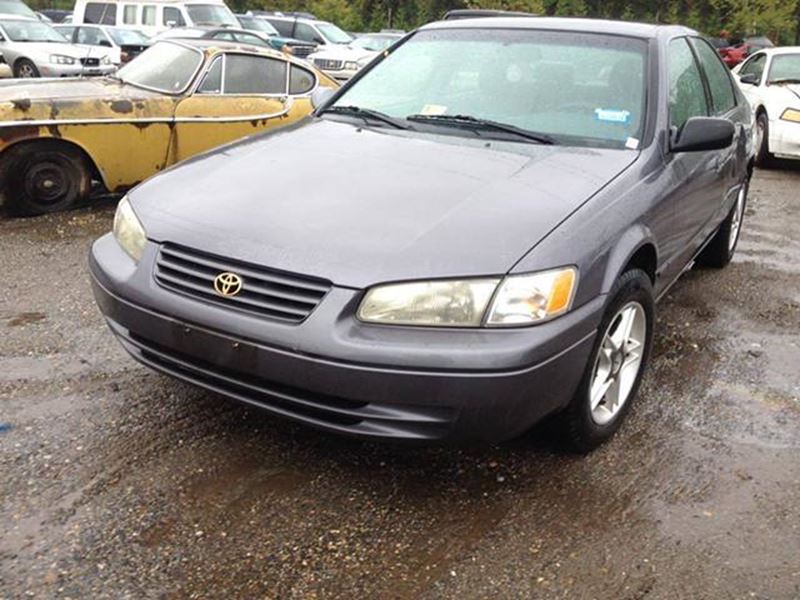 1997 Toyota Camry for sale by owner in Upper Marlboro