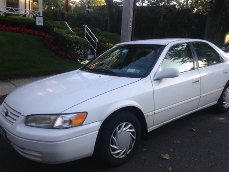 1998 Toyota Camry for sale by owner in NEW YORK
