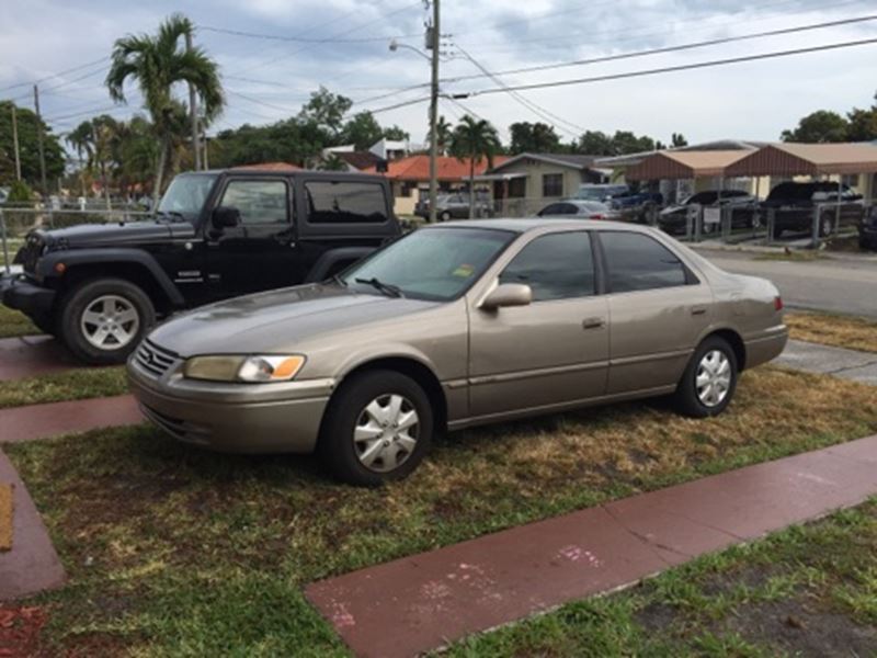 1999 Toyota Camry for sale by owner in Naples