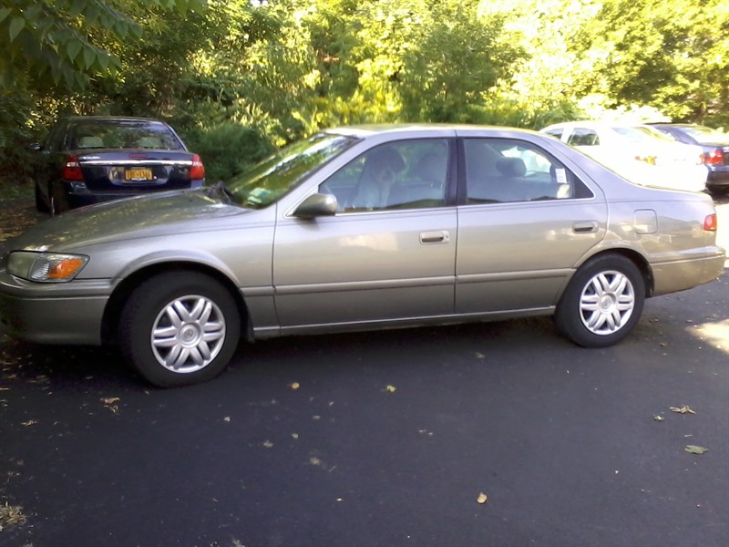 2000 Toyota Camry for sale by owner in VICTOR